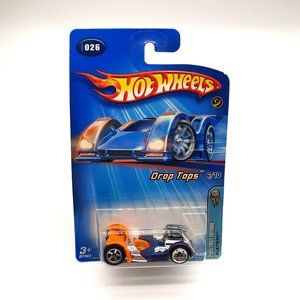 Hot Wheels 026 Drop Tops 6 of 10 Collectable Car 2005 Toy BOX DAMAGE